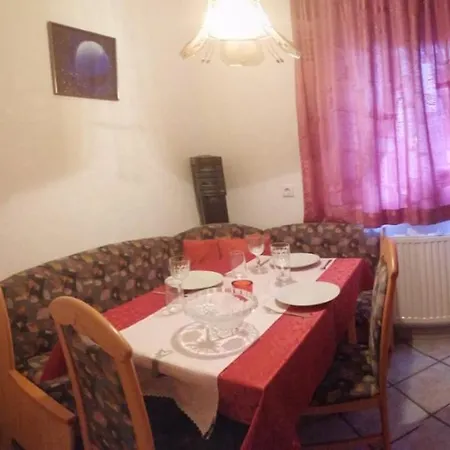 Schultes Evelyn Jerzens