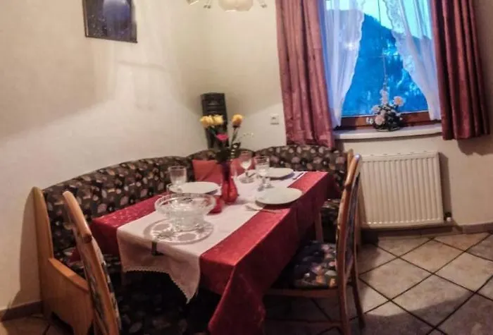 Schultes Evelyn * Jerzens